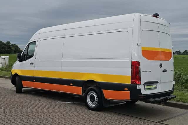 Mercedes-Benz Sprinter (2018) thumbnail 5