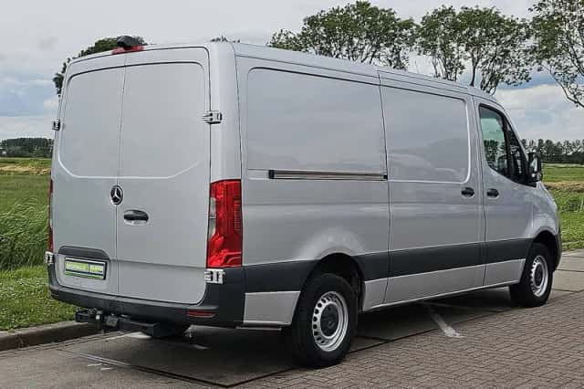 Mercedes-Benz Sprinter (2021) thumbnail 3