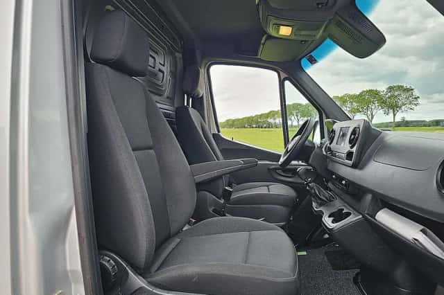 Mercedes-Benz Sprinter (2021) thumbnail 6