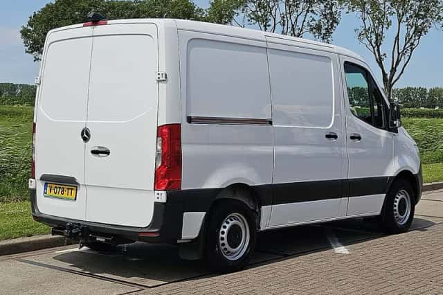 Mercedes-Benz Sprinter (2019) thumbnail 3