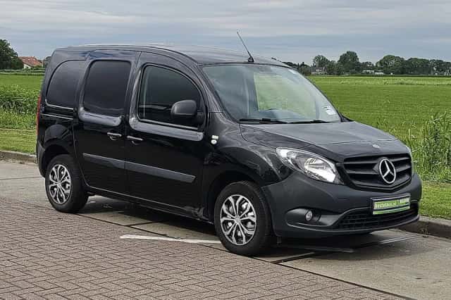 Mercedes-Benz Citan (2021) thumbnail 4