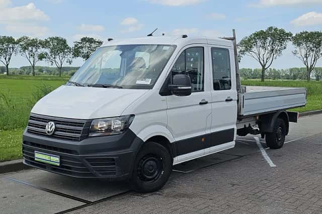 Volkswagen Crafter (2023) thumbnail 2