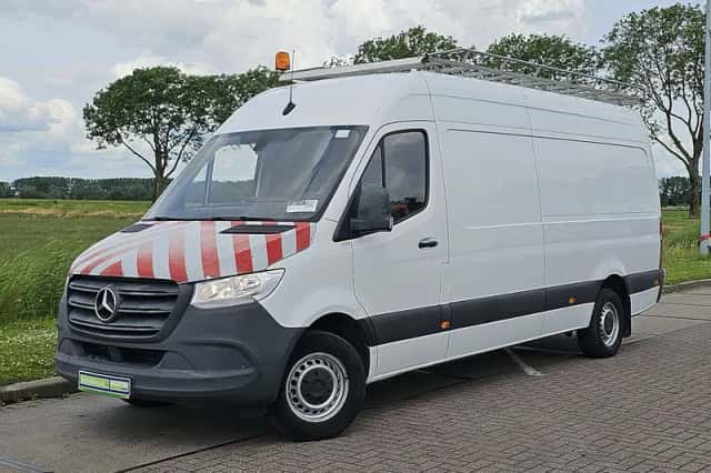 Mercedes-Benz Sprinter (2020) thumbnail 2