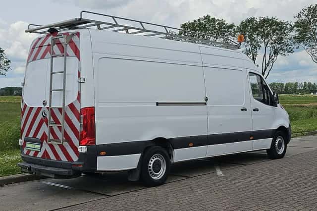 Mercedes-Benz Sprinter (2020) thumbnail 3