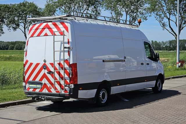Mercedes-Benz Sprinter (2019) thumbnail 3