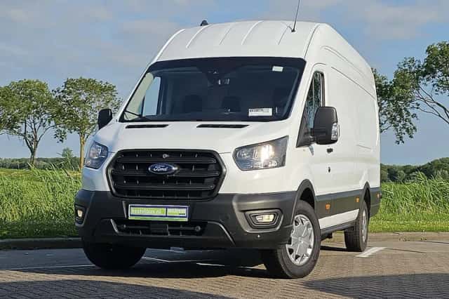 Ford Transit (2024) thumbnail 1