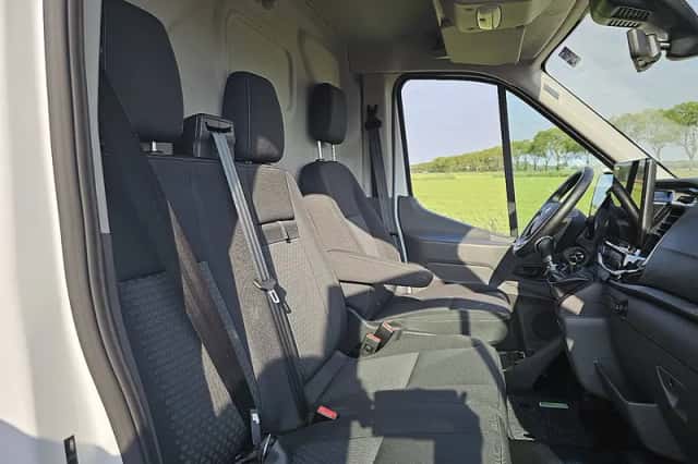 Ford Transit (2024) thumbnail 6