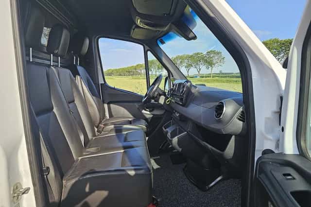 Mercedes-Benz Sprinter (2018) thumbnail 6