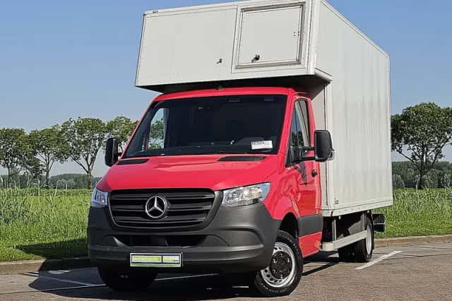 Mercedes-Benz Sprinter (2022) thumbnail 1