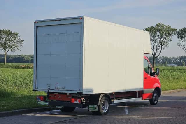 Mercedes-Benz Sprinter (2023) thumbnail 3