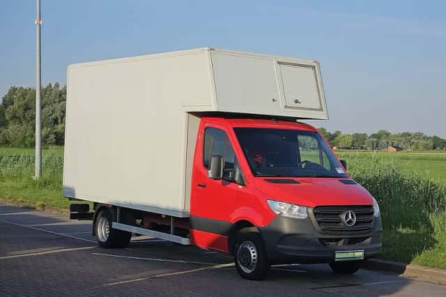Mercedes-Benz Sprinter (2023) thumbnail 4