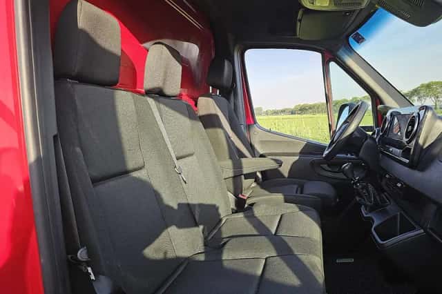 Mercedes-Benz Sprinter (2023) thumbnail 6