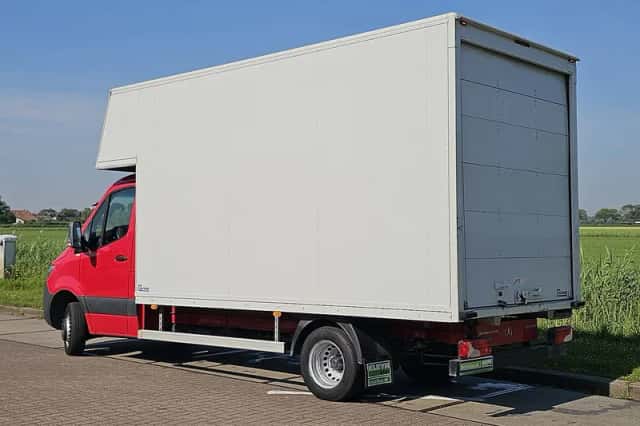 Mercedes-Benz Sprinter (2023) thumbnail 5