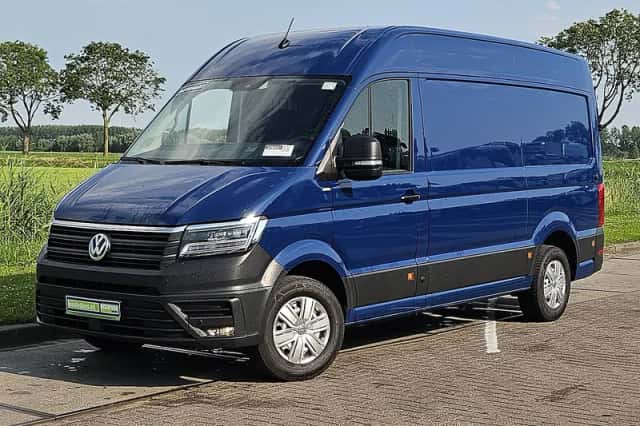 Volkswagen Crafter (2022) thumbnail 2