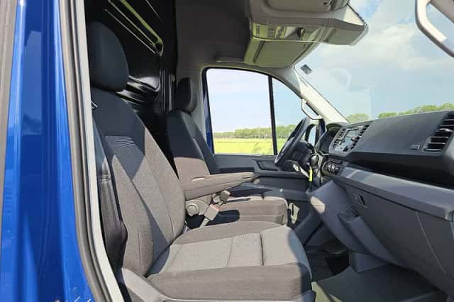 Volkswagen Crafter (2022) thumbnail 6