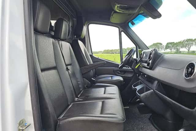 Mercedes-Benz Sprinter (2018) thumbnail 6