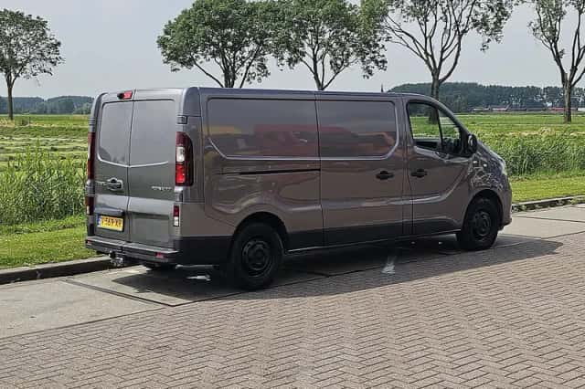 Renault Trafic (2019) thumbnail 3