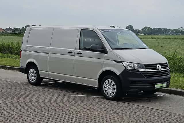 Volkswagen Transporter (2024) thumbnail 4