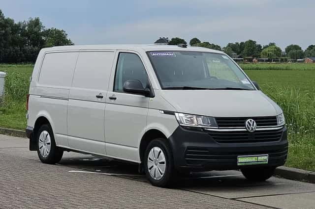 Volkswagen Transporter (2024) thumbnail 4