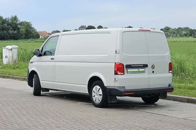 Volkswagen Transporter (2024) thumbnail 5