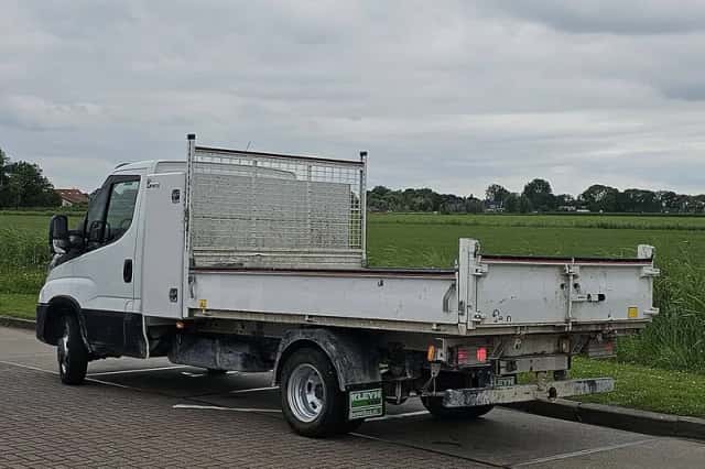Iveco Daily (2021) thumbnail 5