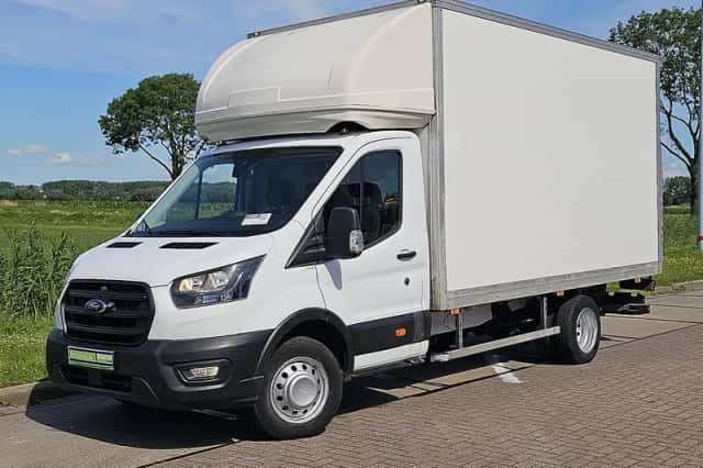 Ford Transit (2022) thumbnail 2
