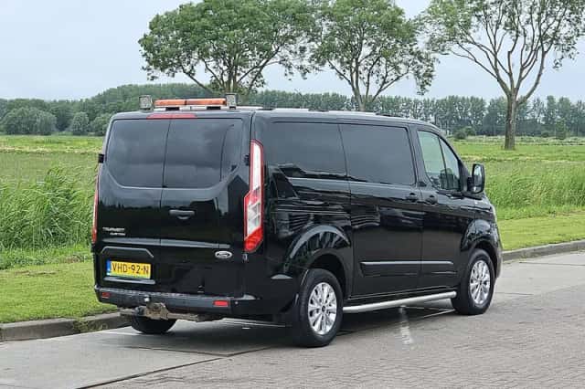 Ford Transit (2020) thumbnail 3