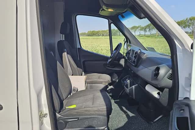 Mercedes-Benz Sprinter (2021) thumbnail 6