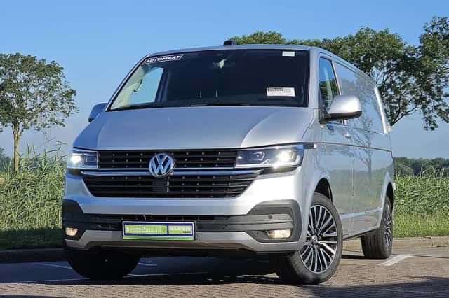 Volkswagen Transporter (2023) thumbnail 1