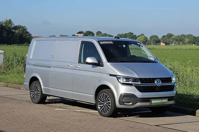 Volkswagen Transporter (2023) thumbnail 4
