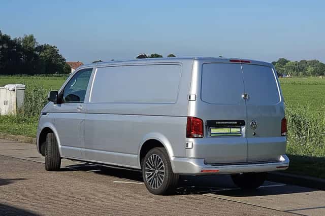 Volkswagen Transporter (2023) thumbnail 5