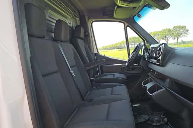 Mercedes-Benz Sprinter (2024) thumbnail 6