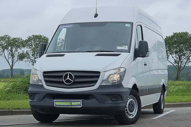 Mercedes-Benz Sprinter (2018) thumbnail 1