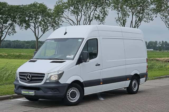 Mercedes-Benz Sprinter (2018) thumbnail 2
