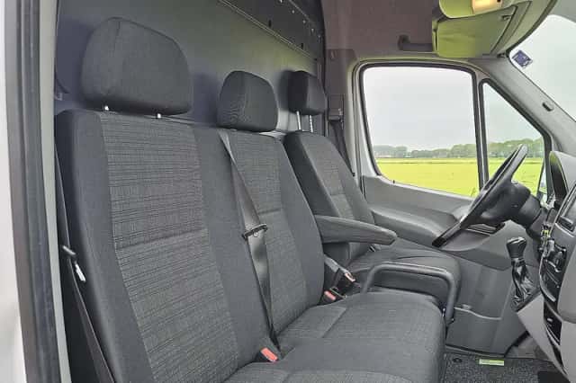 Mercedes-Benz Sprinter (2018) thumbnail 6