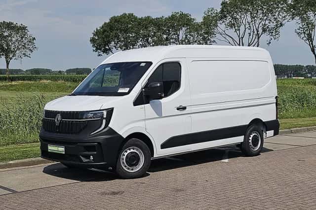 Renault Master (2024) thumbnail 2