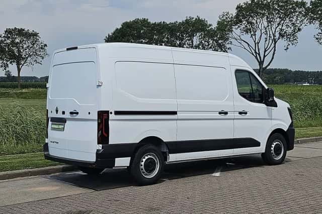 Renault Master (2024) thumbnail 3