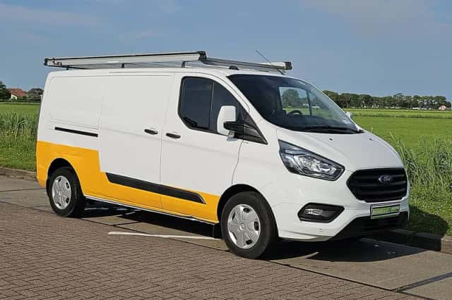 Ford Transit (2021) thumbnail 4