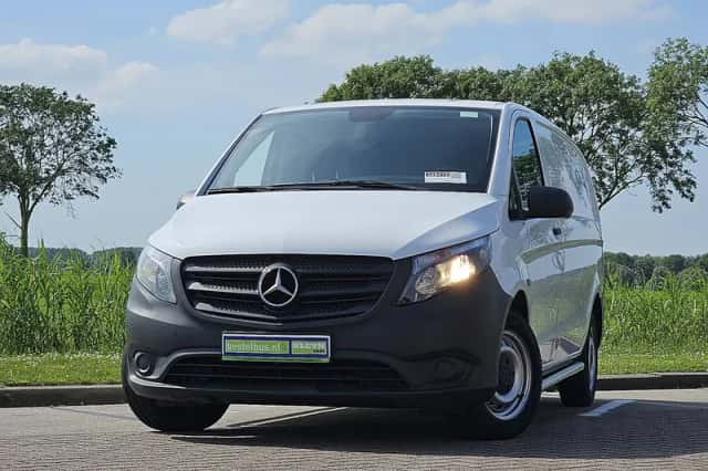 Mercedes-Benz Vito (2022) thumbnail 1