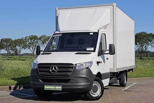 Mercedes-Benz Sprinter (2022) thumbnail 1