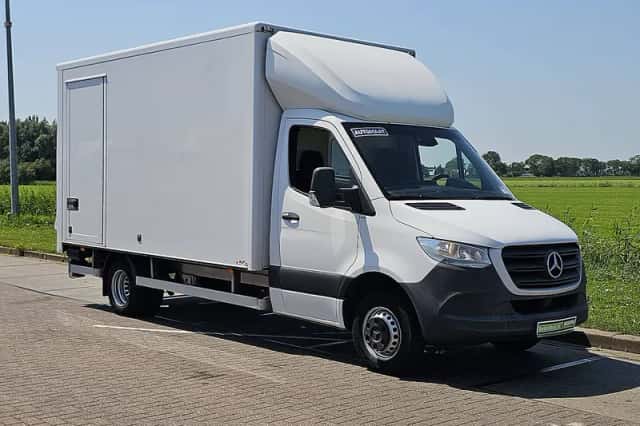 Mercedes-Benz Sprinter (2018) thumbnail 4