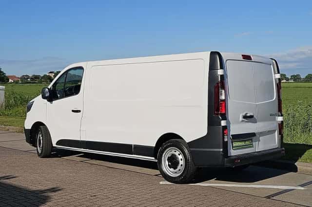 Renault Trafic (2022) thumbnail 5