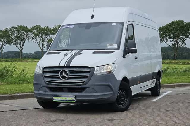 Mercedes-Benz Sprinter (2020) thumbnail 1