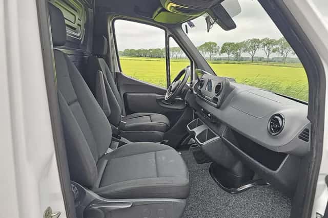 Mercedes-Benz Sprinter (2020) thumbnail 6