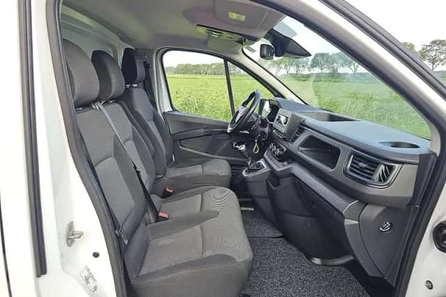 Renault Trafic (2022) thumbnail 6