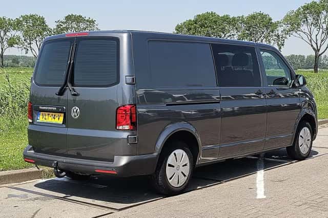 Volkswagen Transporter (2021) thumbnail 3
