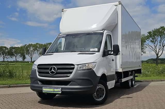 Mercedes-Benz Sprinter (2022) thumbnail 1