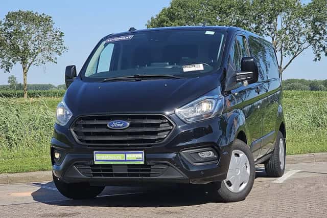Ford Transit (2021) thumbnail 1