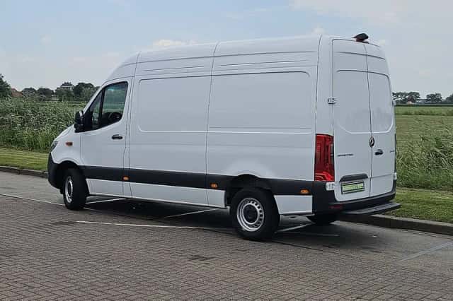 Mercedes-Benz Sprinter (2024) thumbnail 5