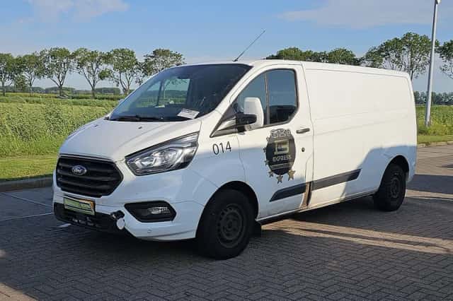 Ford Transit (2018) thumbnail 2